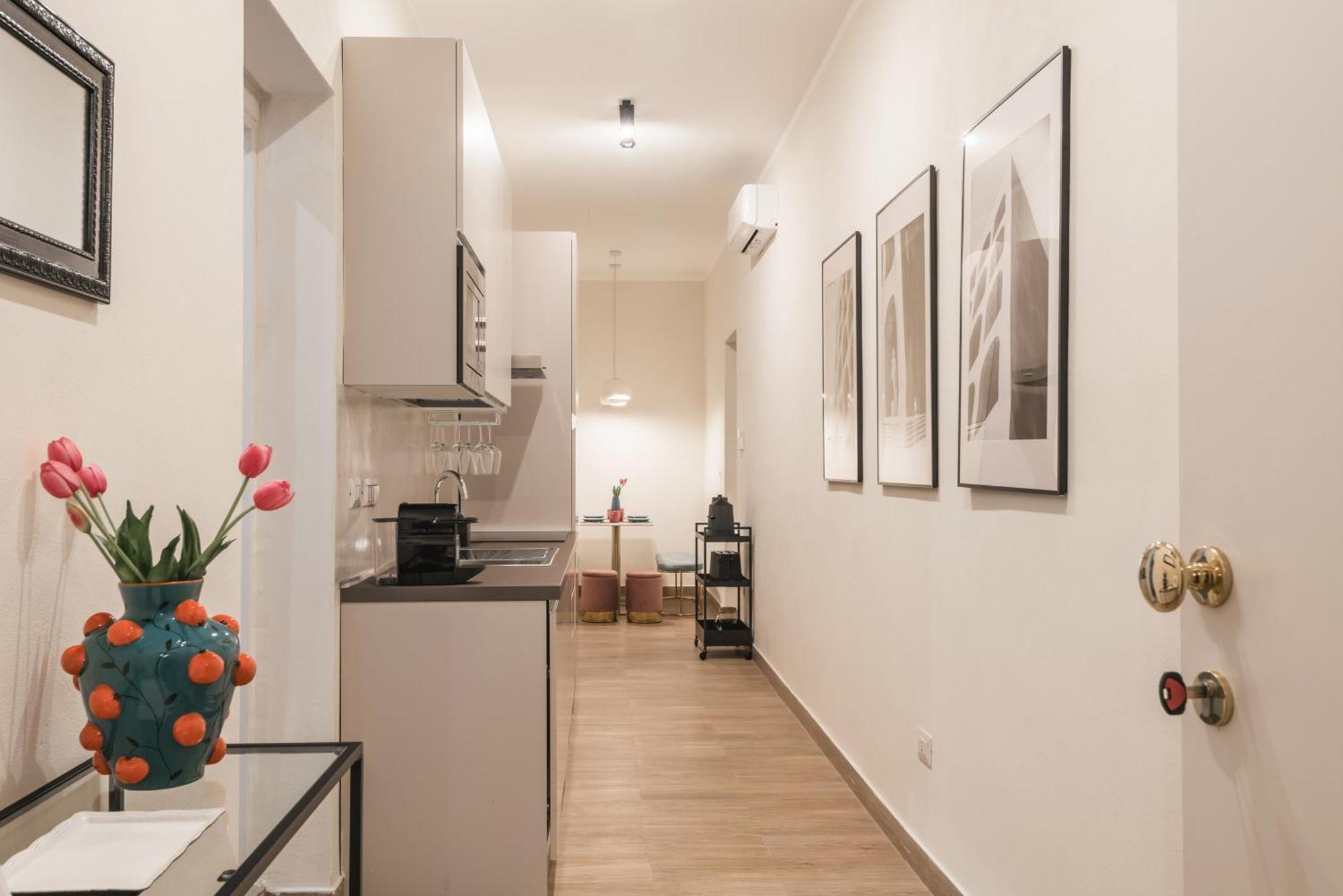 C3 Class Apartment, 2 Da Letto, 2 Bagni, Giardino Distante 15 Minuti A Piedi Da Fontana Di Trevi Appartamento